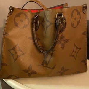 Louis Vuitton ONTHEGO GM Handbag